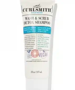 CurlSmith Wash og Scrub Detox Shampoo er en afrensende scrub