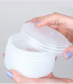 CurlsForYou Plast Bøtte vises frem med åbent låg